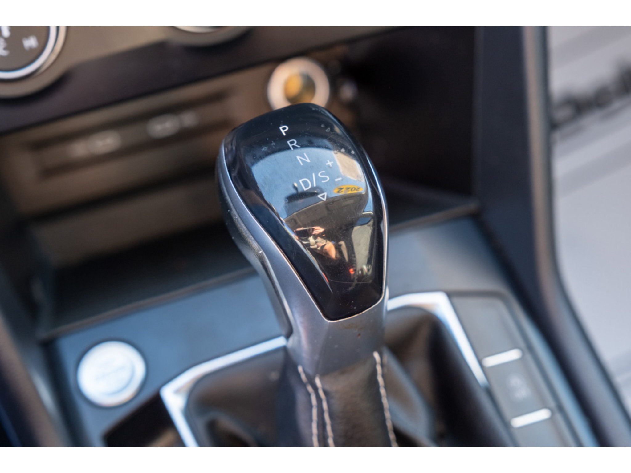 Used 2022 Volkswagen Taos SE FWD image 27