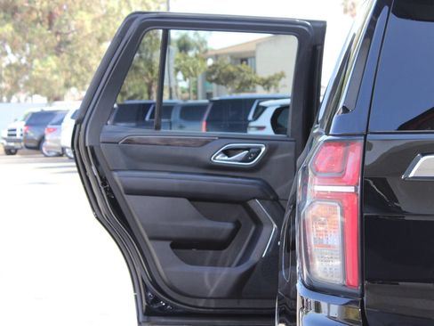 Used 2021 Chevrolet Tahoe LT RWD image 14