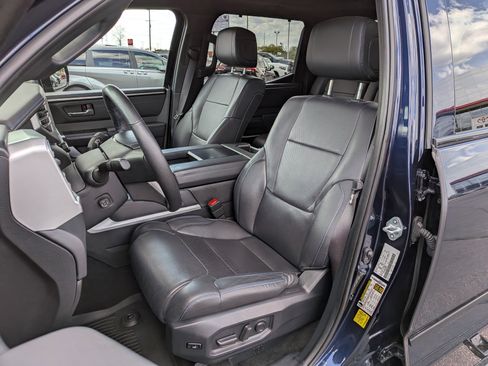 Used 2024 Toyota Tundra Platinum AWD/4WD image 17