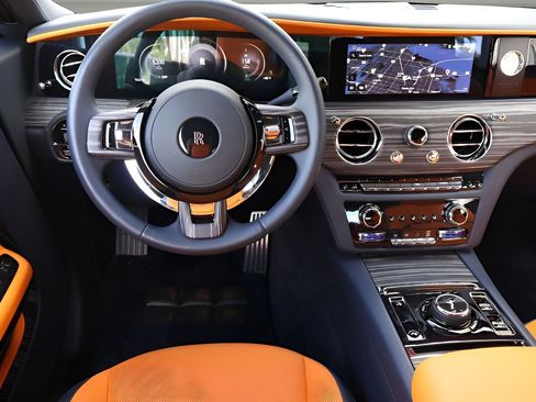 Certified 2024 Rolls-Royce Spectre w/ Leather Finishing Pack AWD/4WD image 17