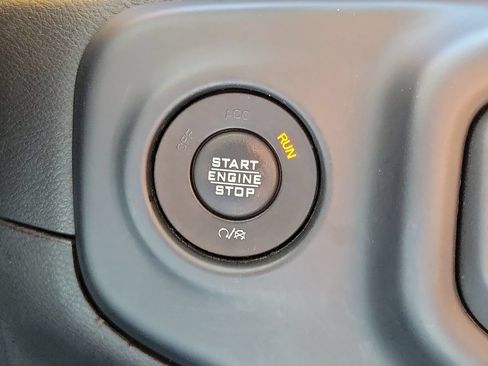 Used 2019 Jeep Wrangler Sport AWD/4WD image 23
