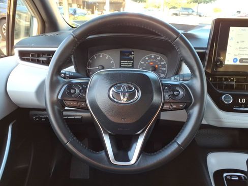 Certified 2025 Toyota Corolla SE FWD image 12