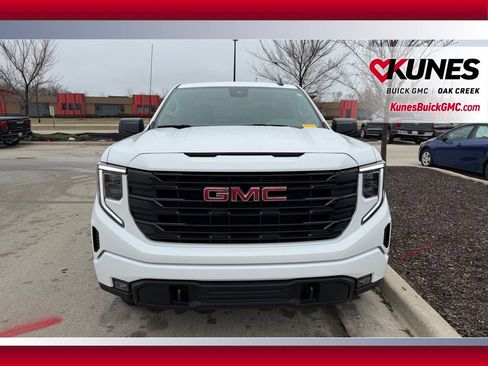 Used 2023 GMC Sierra 1500 Elevation w/ X31 Off-Road Package image 3