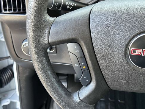 Used 2024 GMC Savana 2500 w/ Driver Convenience Package image 7
