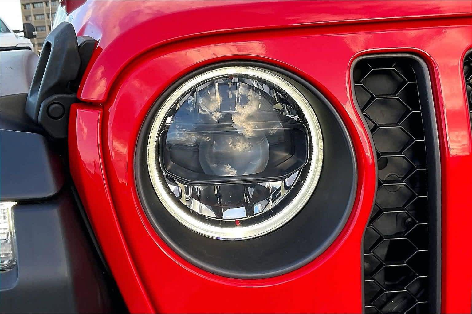 Used 2023 Jeep Wrangler Unlimited Rubicon 4xe AWD/4WD image 31