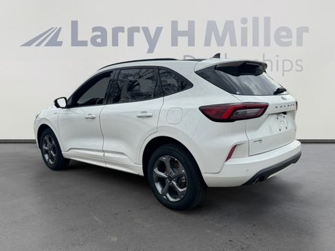 New 2024 Ford Escape ST-Line Select w/ Tech Pack #2 image 3