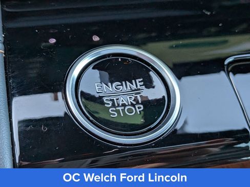 Certified 2025 Lincoln Navigator Black Label AWD/4WD image 35