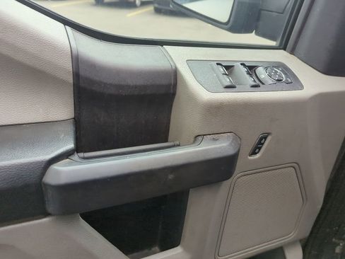 Used 2019 Ford F150 XL w/ Equipment Group 101A Mid AWD/4WD image 9