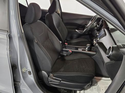 Used 2024 Nissan Kicks SV image 31