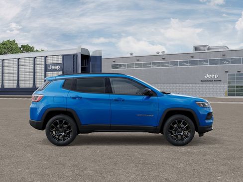 New 2026 Jeep Compass Latitude image 22