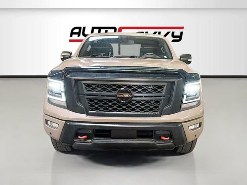 Used 2022 Nissan Titan PRO-4X w/ Pro-4x Convenience Package AWD/4WD image 2