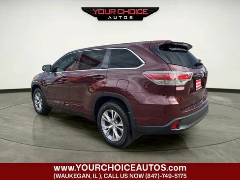 Used 2015 Toyota Highlander Plus AWD/4WD image 3