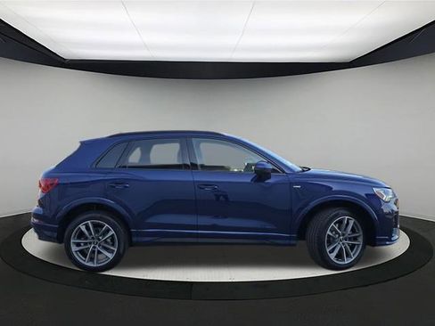 New 2025 Audi Q3 2.0T Premium image 8