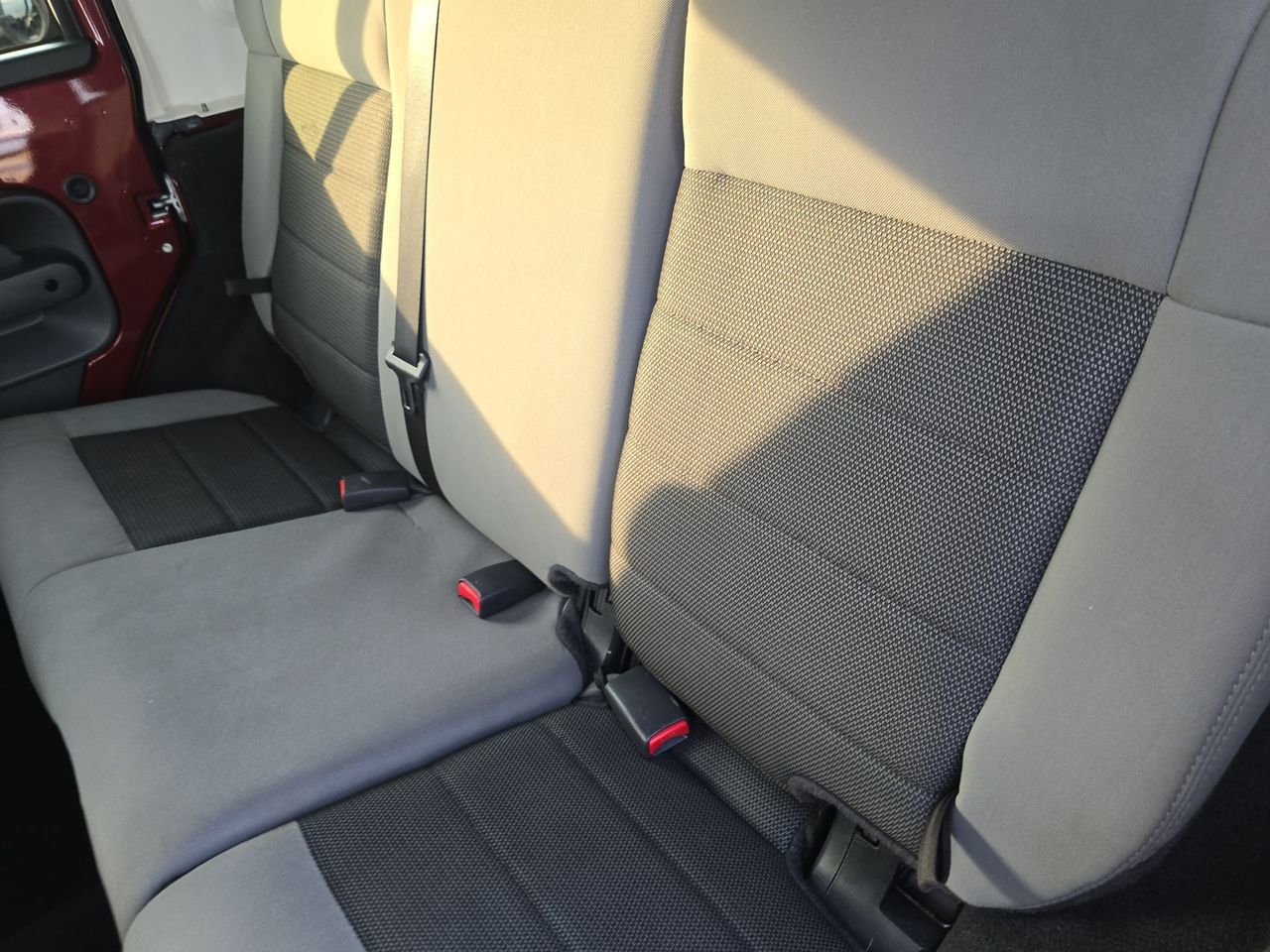 Used 2010 Jeep Wrangler Unlimited Sahara AWD/4WD image 22
