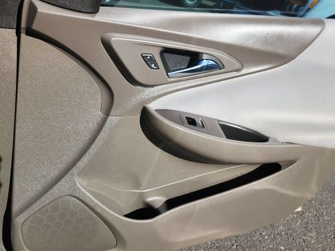 Used 2024 Chevrolet Malibu LS FWD image 12