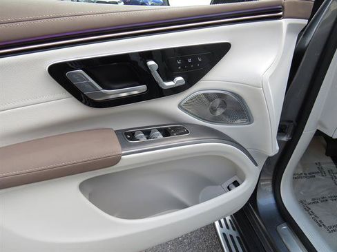 Used 2023 Mercedes-Benz EQS 450+ SUV image 7