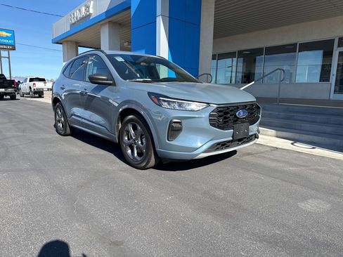 Used 2023 Ford Escape ST-Line image 1