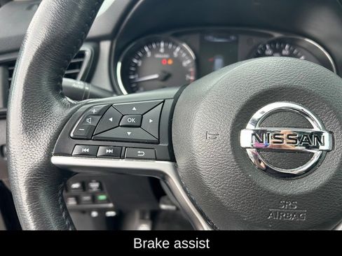 Used 2017 Nissan Rogue SV AWD/4WD image 10