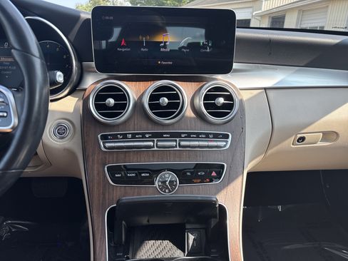 Used 2020 Mercedes-Benz C 300 4MATIC Sedan w/ Premium Package image 21