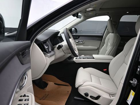 New 2026 Volvo XC90 B6 Ultra w/ Protection Package AWD/4WD image 11