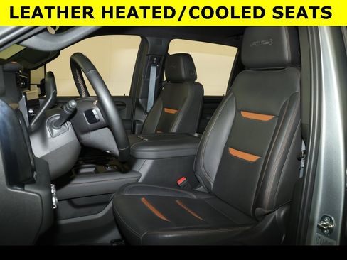 Used 2024 GMC Sierra 2500 AT4 w/ Technology Package image 4