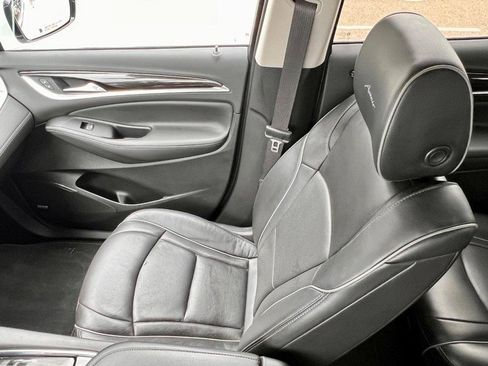 Used 2021 Buick Enclave Avenir w/ Avenir Technology Package image 16
