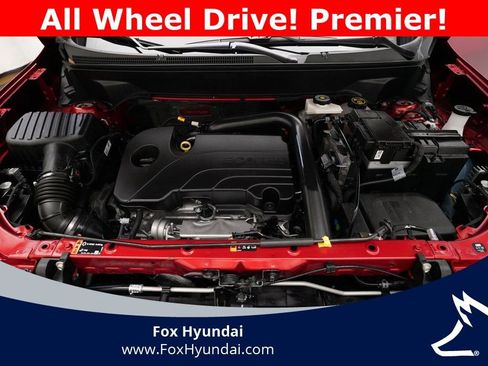 Used 2023 Chevrolet Equinox Premier image 3