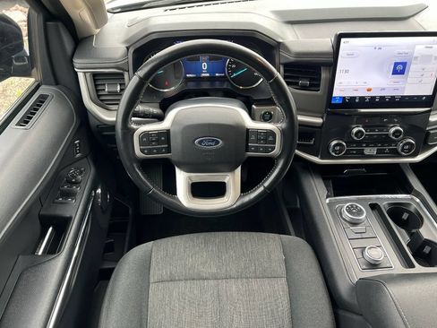 Used 2022 Ford Expedition XLT AWD/4WD image 25