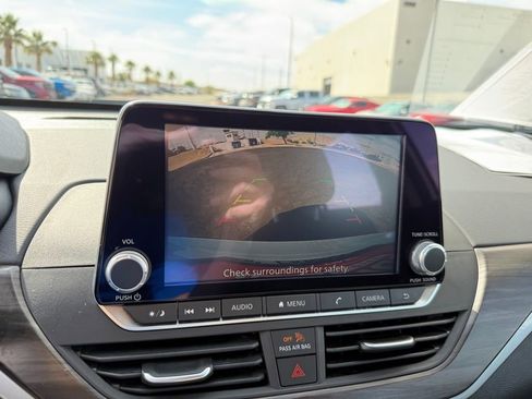 Used 2025 Nissan Altima 2.5 SV FWD image 26