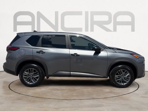 Used 2024 Nissan Rogue S FWD image 12