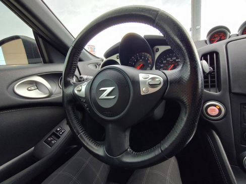 Used 2015 Nissan 370Z Coupe image 19