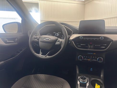 Used 2022 Ford Escape SE w/ SE Sport Appearance Package FWD image 15