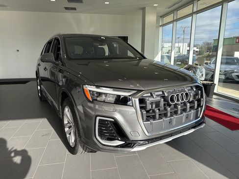 Used 2025 Audi Q7 3.0T Premium Plus image 2