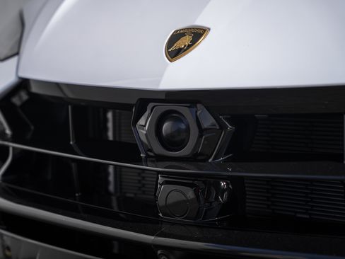 Used 2025 Lamborghini Urus SE AWD/4WD image 19