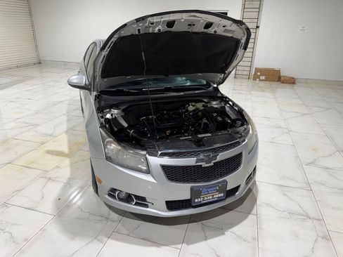Used 2014 Chevrolet Cruze LT w/ RS Package FWD image 4