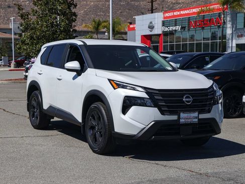 New 2026 Nissan Rogue SV FWD image 2
