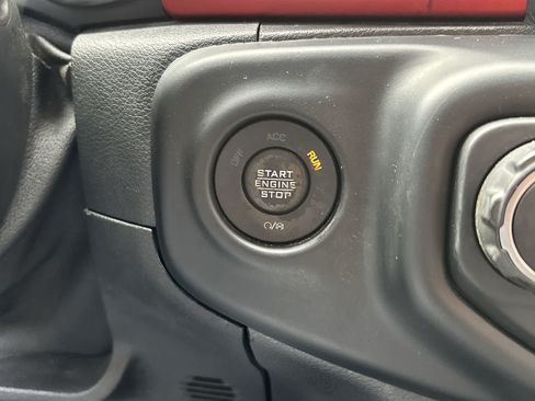 Certified 2021 Jeep Gladiator Rubicon AWD/4WD image 24