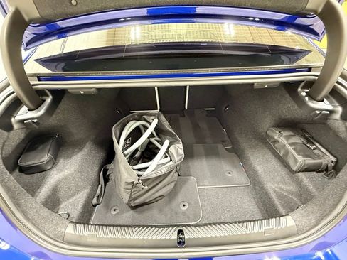 Used 2025 BMW M5 w/ Executive Package image 54