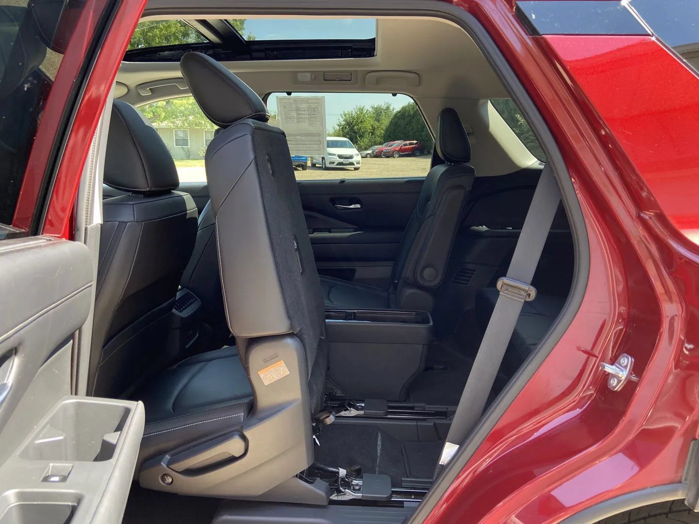 Used 2024 Nissan Pathfinder SL w/ SL Premium Package AWD/4WD image 27