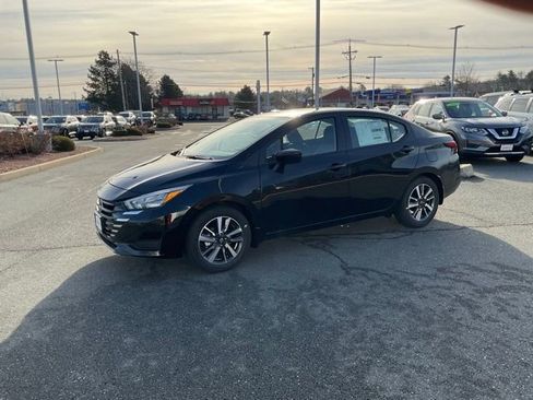 New 2025 Nissan Versa SV w/ Trunk Package image 3