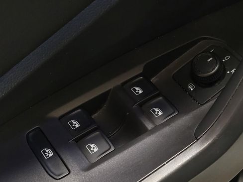 Used 2019 Volkswagen Jetta SEL Premium FWD image 27