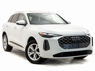 New 2025 Audi Q5 Premium video 1