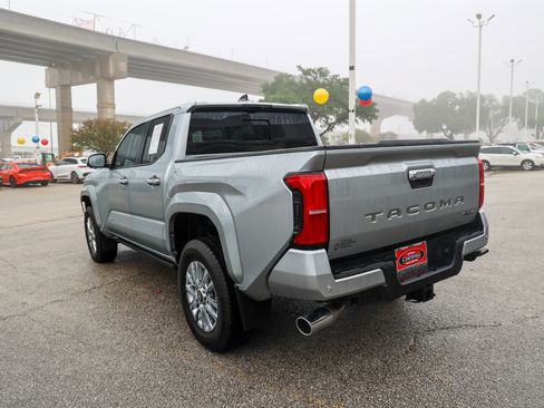 Certified 2026 Toyota Tacoma Limited AWD/4WD image 9