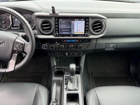 Used 2023 Toyota Tacoma TRD Off-Road w/ TRD Premium Off Road Package image 11