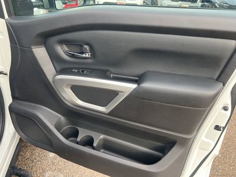 Certified 2024 Nissan Titan SV w/ SV Convenience Package image 22