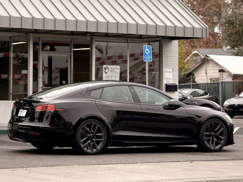 Used 2022 Tesla Model S Standard Range image 9