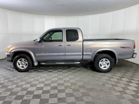 Used 2002 Toyota Tundra Limited image 2