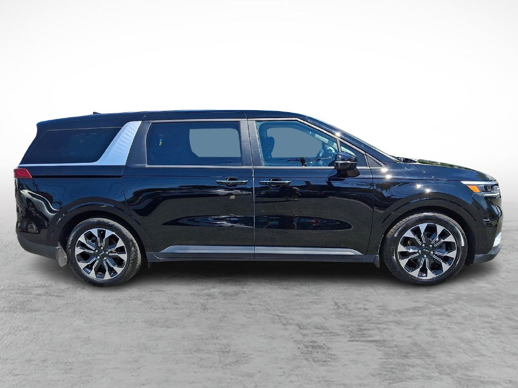Used 2024 Kia Carnival EX FWD image 7