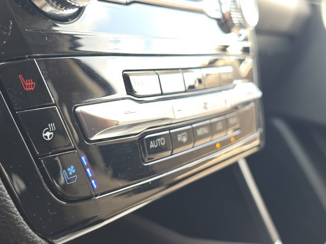 Certified 2023 Ford Explorer Limited w/ Limited Technology Package RWD image 40