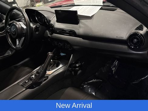Used 2024 MAZDA MX-5 Miata Sport RWD image 11